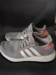 Adidas Swift Run Shoes Gray Lightweight Mens Sz 8 Like New Pre-owned Condition - Bild 1 von 7