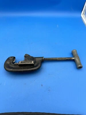 Ridgid No. 1 - 2 Heavy Duty 1/8" to 2" Inch No. 2  Pipe Cutter - Image 1 of 4