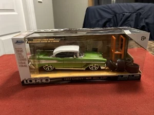 JADA LOPRO…GRÜN 1957 CHEVY BEL AIR MIT EXTRA RÄDERN…NEU…SELTEN - Bild 1 von 14