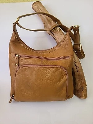 Bolso de Hombro Hobo de Cuero Wilson para Mujer Marrón Coñac Cartera Bolsillos con Cremallera Acento Foto 1 de 4