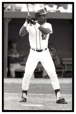 Postal de béisbol vintage de los Tigres de Detroit de Chet Lemon (1986) PCDT Foto 1 de 2