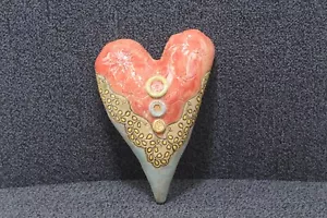 Large Laurie PollPeter Eskenazi HEART Buttons and Lace Ceramic Wall Art LPEClay - Picture 1 of 17
