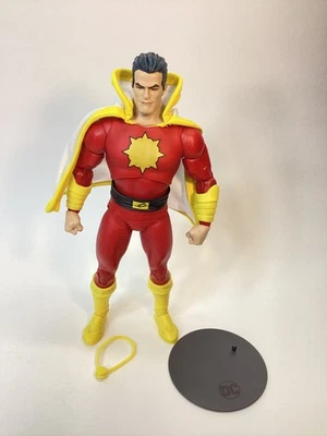 Figura McFarlane DC Direct Page Puncher Shazam 7' Platino LEER Foto 1 de 2