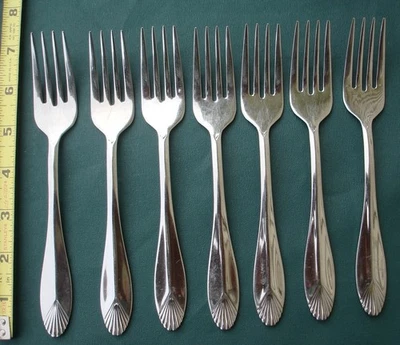 SAFRANO 7 tenedores de ensalada 7 1/8" Heritage Mint 18/10 acero inoxidable China ventilador punta pluma Foto 1 de 4