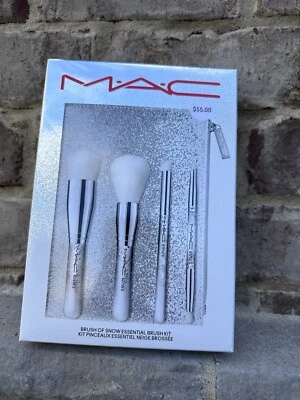 MAC Cosmetics Cepillo de Nieve Kit de Cepillo Esencial-4 PC + Bolsa Totalmente Nuevo en Caja Foto 1 de 4