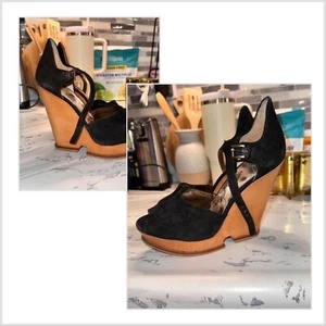 Sam Edelman Suede Wedge Heels, size 8 👠 Great Condition ✨ Gently Worn/Used - Picture 1 of 3