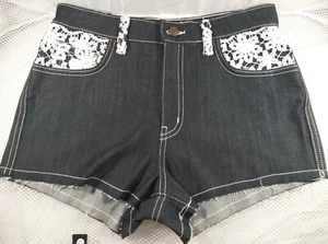 NEW CARMAR Size 6 Raw Denim White Crochet Lace Mid Rise Jean Shorts 2" Inseam - Picture 1 of 4