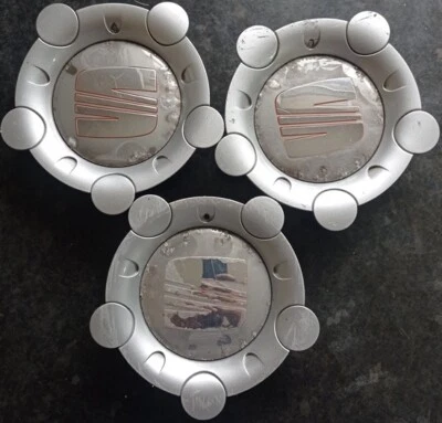 1x GENUINE SEAT LEON IBIZA TOLEDO CENTRE CAP FOR ALLOY (L # 579) 5P0601149 A/E - Image 1 of 4