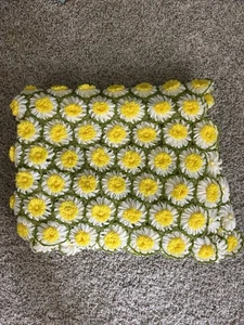 Vintage Handmade Daisy Crochet Afghan Blanket 72"x44" Floral Yellow Green Retro - Picture 1 of 2