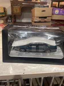 Brookfield Collection 1994 Chrysler Concord - Picture 1 of 4