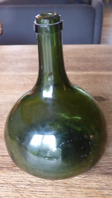 Ancienne BOUTEILLE OIGNON verre soufflé cul rentrant XIXème siècle collection - Photo 1/4
