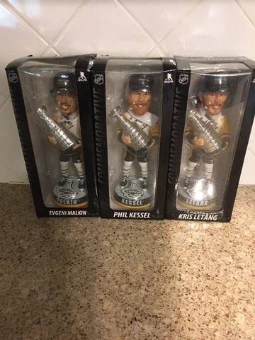 Pittsburgh Penguins Malkin, Kessel & Letang  Bobbleheads SGA new in box Lot of 3 Cover