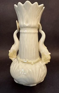 Vintage Belleek Ireland Poseidon Vase mit Delphin Goldmarke - Bild 1 von 8