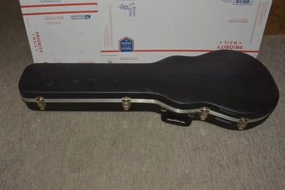 Estuche de guitarra Les Paul de plástico duro SKB usado 5 pestillos sin llave Foto 1 de 4