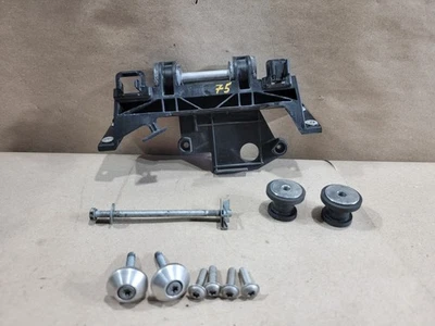 BMW S1000RR K46 2010-2018 2012 Juego de soportes de montaje de tanque de gasolina OEM Foto 1 de 4