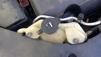 Depósito de refrigerante VIN J 11º dígito limitado compatible con 07-17 ACADIA Foto 1 de 4