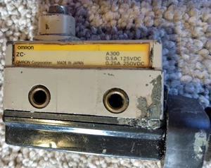 Omron ZC-A300 limit switch rated for 0.5A at 125VDC and 0.25A at 250VDC - Picture 1 of 2