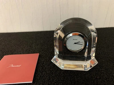 Pendulette clair en cristal de Baccarat - Image 1 of 4
