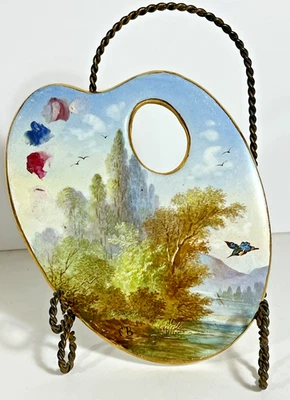 Antigua placa de cerámica francesa de hadas, paisaje pintado a mano, Sgnd CB, c. 1880s Foto 1 de 4