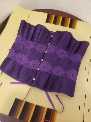 Chicastic Sexy Púrpura Satinado Encaje Corsé Bustier Deshuesado 3X 4X Capricho Gótico  Foto 1 de 4