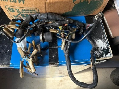 Arnés de cuatro cables Honda CB750 con interruptor de encendido OEM 1974 CB750 cuatro Foto 1 de 3