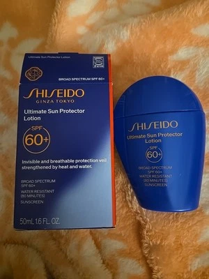 Shiseido Ultimate Loción Protector Solar FPS 60+ Protector Solar 1.6oz/50ml Exp 12/2026 Foto 1 de 4