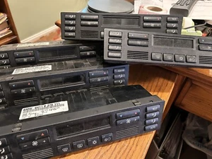 1995-01 BMW E38 740 I,IL Climate Control Module - Picture 1 of 3