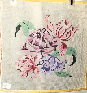Vintage handbemalte Nadelspitze Leinwand Papagei Tulpen von Alice P Neu aus altem Lagerbestand 14" x 13,75" - Bild 1 von 3
