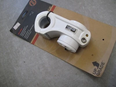 BONTRAGER Stem BigEarl 70mm 10 deg. 1 1/2 31.8 Forged 6061-T6 Aluminum White - Image 1 of 4