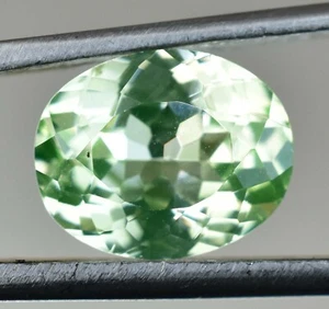 4.80 Ct Natural Green Peridot Oval Shape VVS Pak Gemstone AGL Certified - Picture 1 of 7