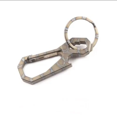 Nuevo Llavero Mosquetón Abridor Aleación Titanio Multi Herramienta Portátil Exterior EDC Foto 1 de 4