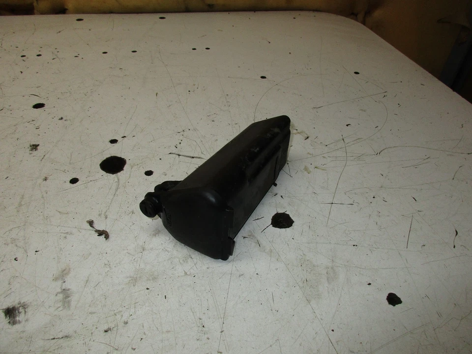 82 83 84 Honda Ascot FT500 500 1982 caja de herramientas Foto 1 de 1