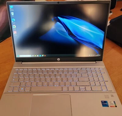 HP Pavilion 15 eg-3021nl - Immagine 1 di 4