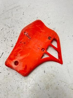 Cubierta lateral de plástico para tanque de gasolina 84 1984 Honda CR80R Cr 80 r OEM Foto 1 de 4