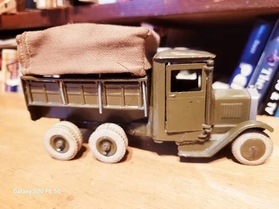 MUY BONITO CAMIÓN MILITAR DEL EJÉRCITO DE PREGUERRA GRAN Bretaña #1335 con conductor Foto 1 de 4