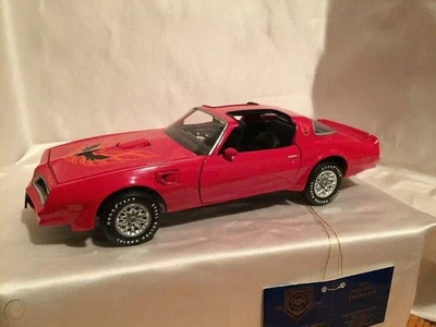1977 Pontiac Trans Am in 1:24 scale by Franklin Mint - Image 1 of 3