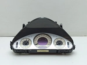 Cuadro de instrumentos velocímetro Mercedes-Benz E W211 2004 LHD A2115403611  - Imagen 1 de 9