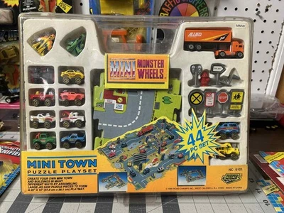 Road Champs Mini Monster Wheels Mini Town Puzzle Playset Micro Machine Funrise - Image 1 of 2
