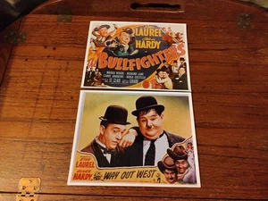 Lote de dos fotos de películas coloreadas vintage de Laurel y Hardy de 10" X 8". - Imagen 1 de 7