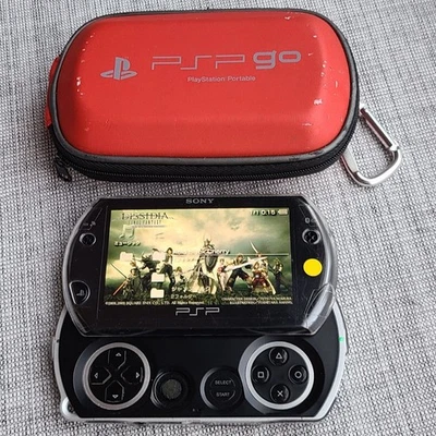 [Near MINT] Sony PSP Go Pearl White N1000 PW Boxed Handheld Japan - Image 1 of 4