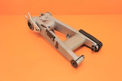 2004 03-04 POLARIS PREDATOR 500 Swingarm 后悬架叉轴支撑架 — 第 1/4 张图片