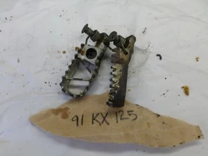 91 Kawasaki KX125 KX 125 250 500 KDX250 estriberas muelles pasadores - Imagen 1 de 2