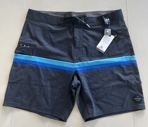 Pantaloncini da tavola nuovi con etichette Rip Curl Mirage Surf Revival taglia 34 - Foto 1 di 6