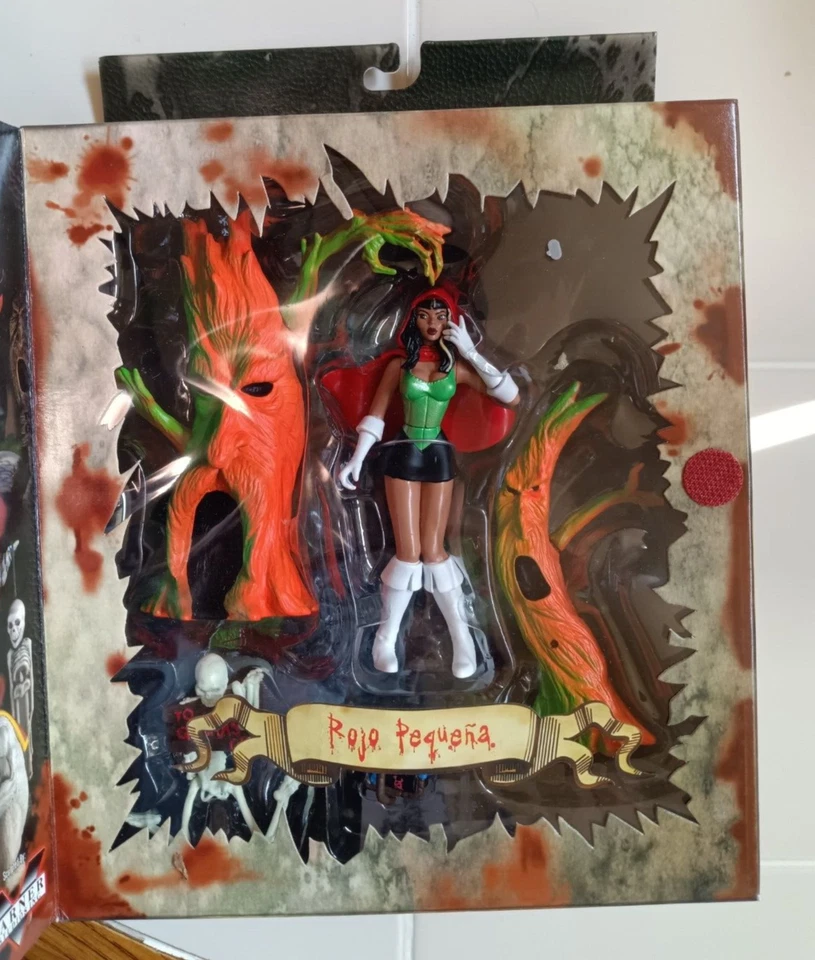 Mezco Scary Tales Little Red Riding Hood  Rojo Pequena  variant - 2001 - Image 1 of 3