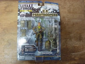 ELITE FORCE U.S. PARATROOPERS ELITE FORCE CPL DIMARCO 82ND AB 1/18 BAZOOKA - Picture 1 of 3