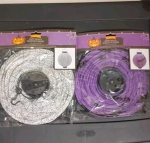 Juego de 2 linternas de papel iluminadas de Halloween murciélagos púrpuras blancas negras telarañas - Imagen 1 de 8