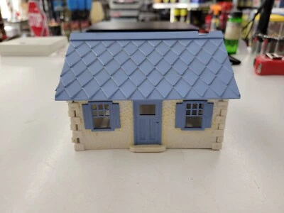 Vintage Plasticville USA Cape Cod House. White And Blue. Incomplete. For Parts  - Image 1 of 4