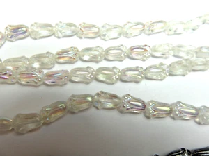 12 Piezas ~ FLORES DE TULIPANES ~ CRISTAL AB ~ 12x8mm ~ LOTE DE CUENTAS DE VIDRIO CHECO - Imagen 1 de 1