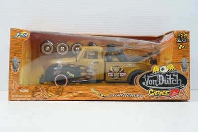 Von Dutch Garage 53 Chevy Wrecker 1:24 Tiki Tow - Image 1 of 4
