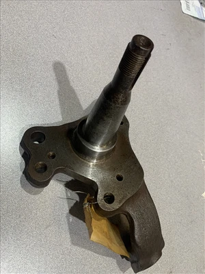 1973-Traster B-Body lado del conductor alto cojinete grande husillo de freno de disco 3402639 Foto 1 de 3